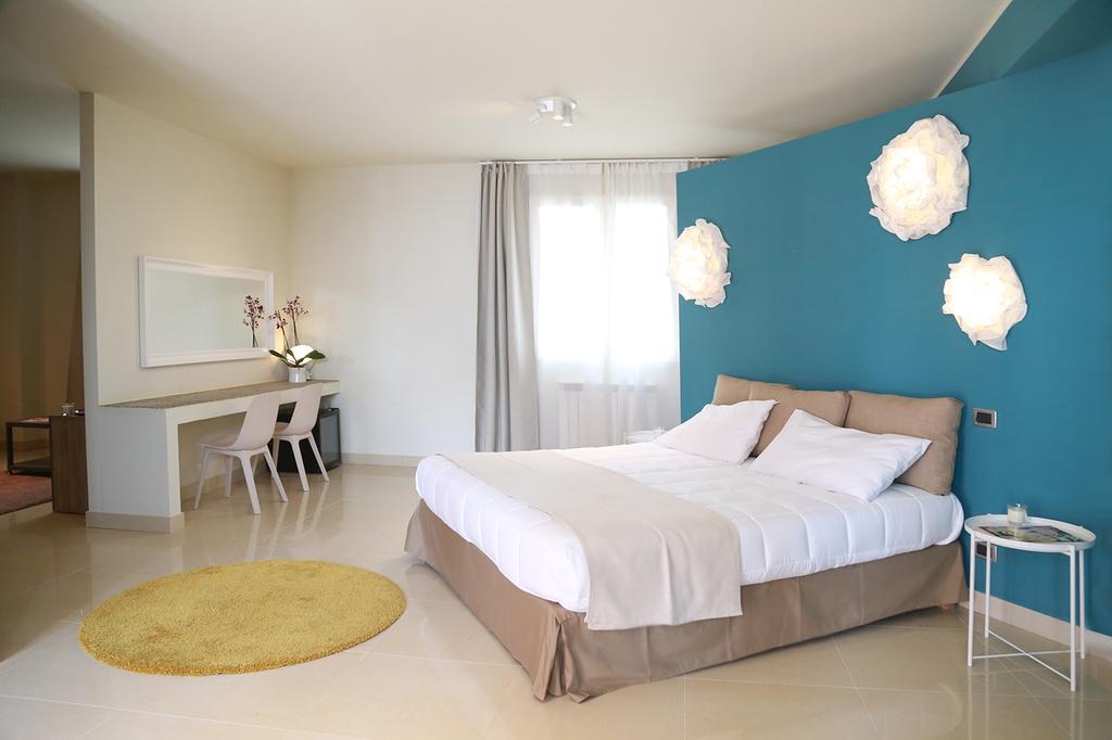Velvet Rooms Бордихера Екстериор снимка